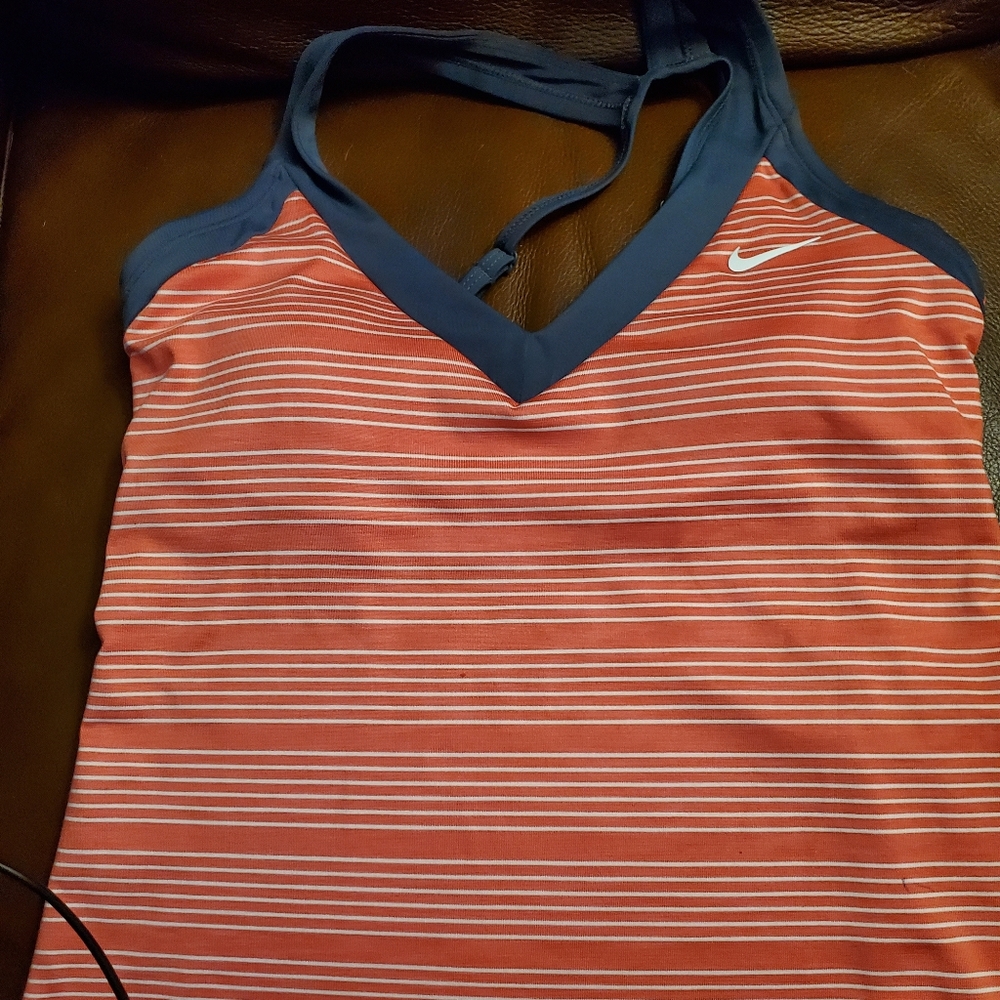Nike tank